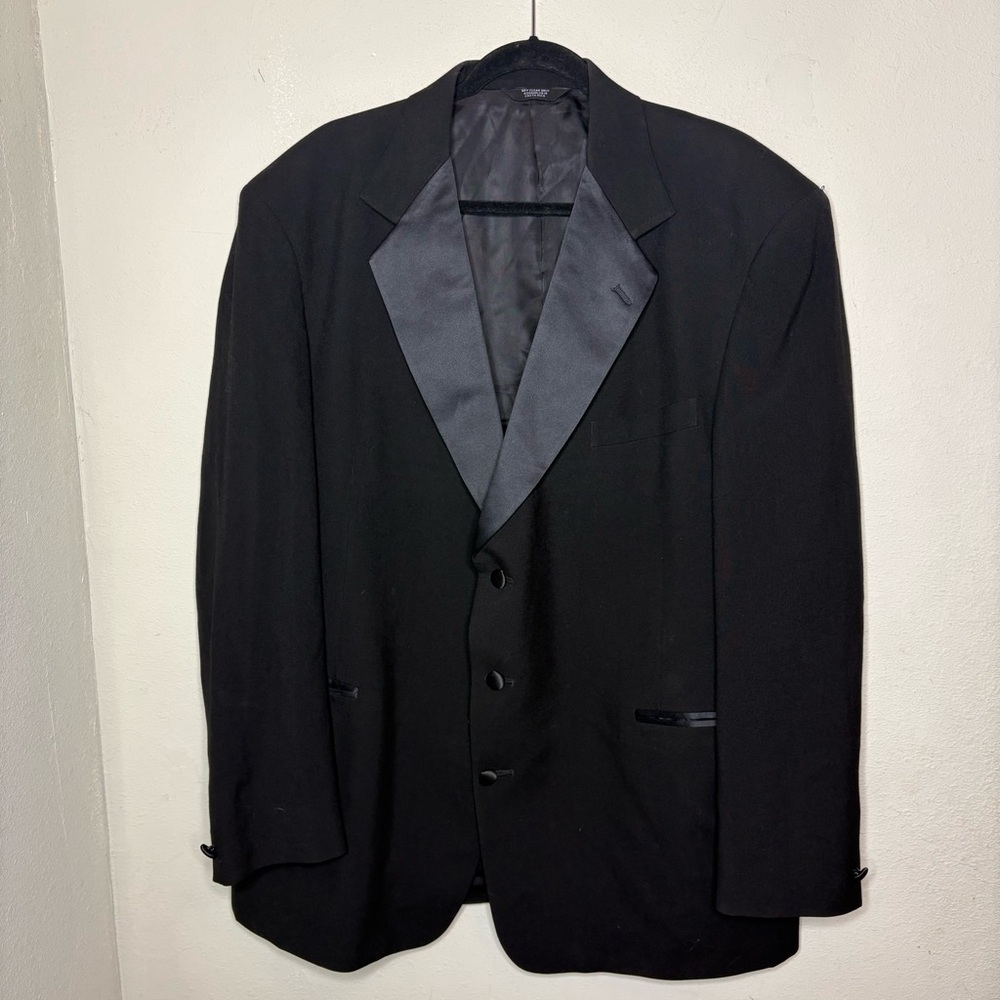 Classic Black Men's Tuxedo Blazer with Satin Lapel